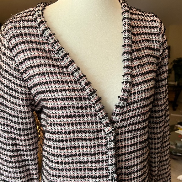 Zara long button jacket/sweater. Pink, black and white colors - Picture 7 of 8
